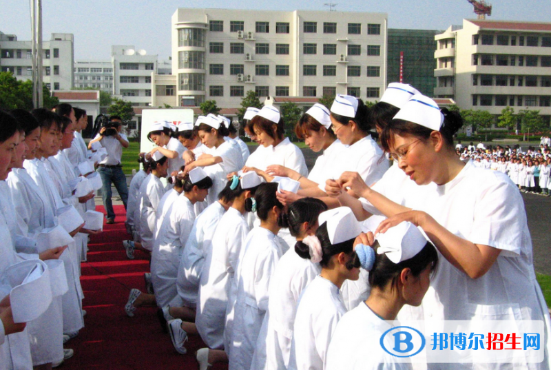 唐山衛(wèi)生學(xué)校2022年報(bào)名條件、招生要求、招生對(duì)象