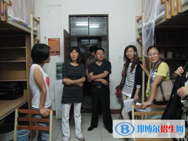 src=http://www.qirb.com.cn/skin/zhaosheng/image/nopic.gif