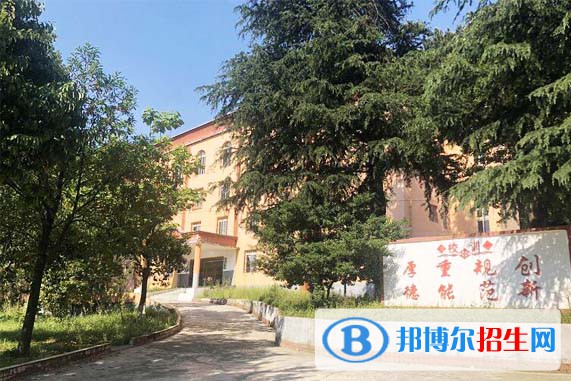 src=http://www.qirb.com.cn/skin/zhaosheng/image/nopic.gif