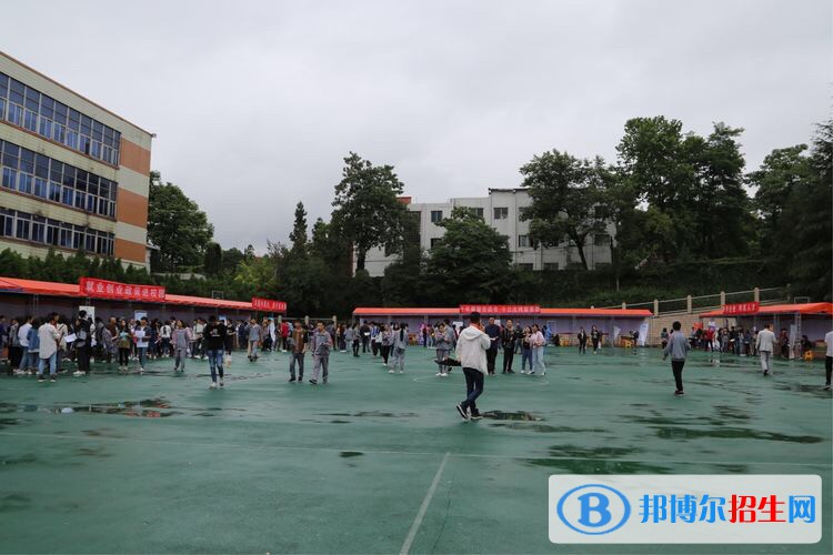src=http://www.qirb.com.cn/skin/zhaosheng/image/nopic.gif