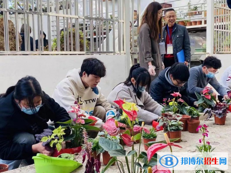 無錫園林技工學校2022年招生辦聯(lián)系電話