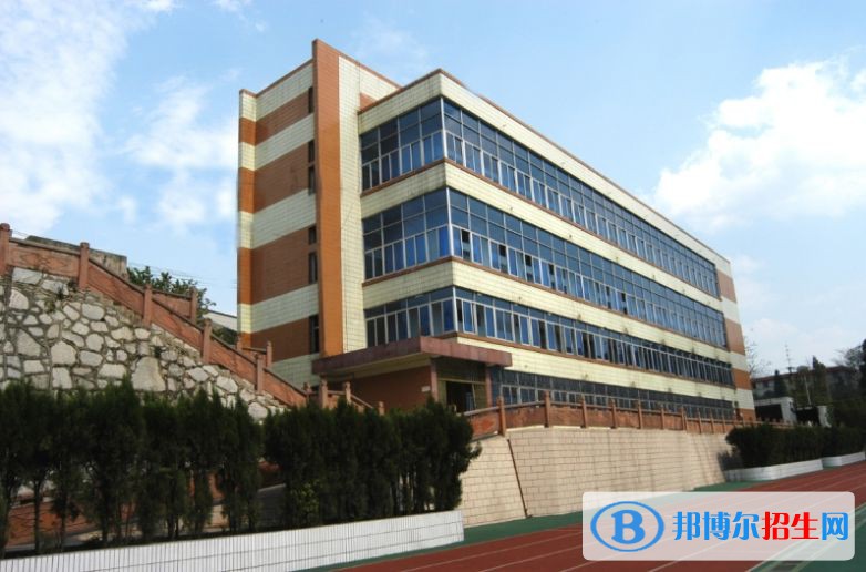 src=http://www.qirb.com.cn/skin/zhaosheng/image/nopic.gif