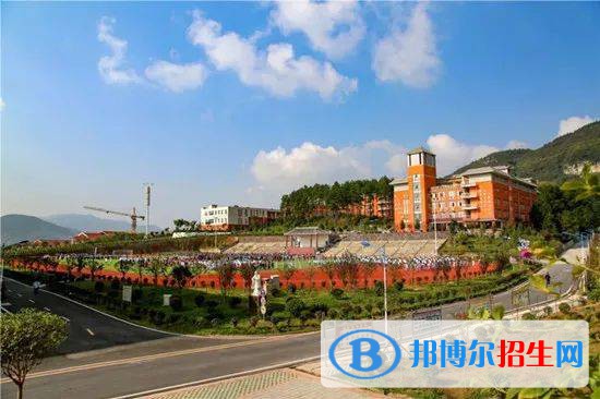 六枝特區(qū)職業(yè)技術(shù)學(xué)校2022年招生簡(jiǎn)章