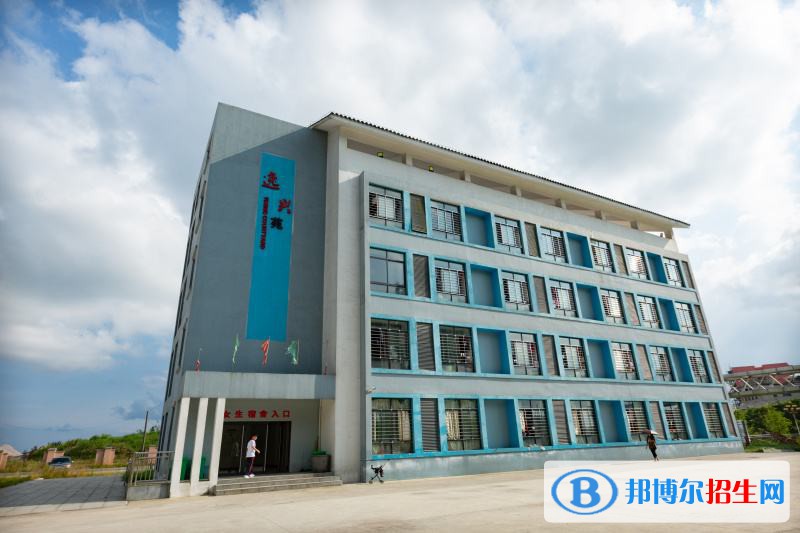 src=http://www.qirb.com.cn/skin/zhaosheng/image/nopic.gif