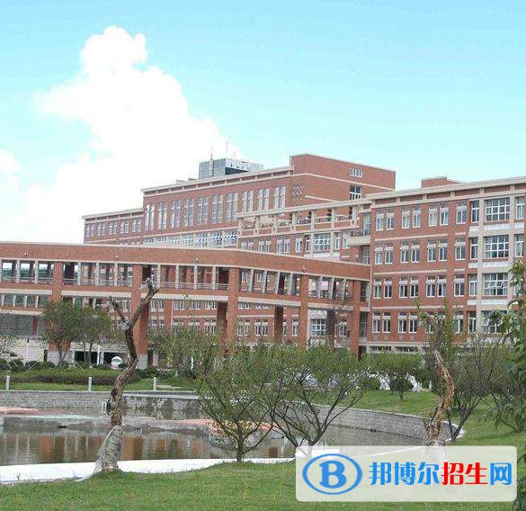 src=http://www.qirb.com.cn/skin/zhaosheng/image/nopic.gif