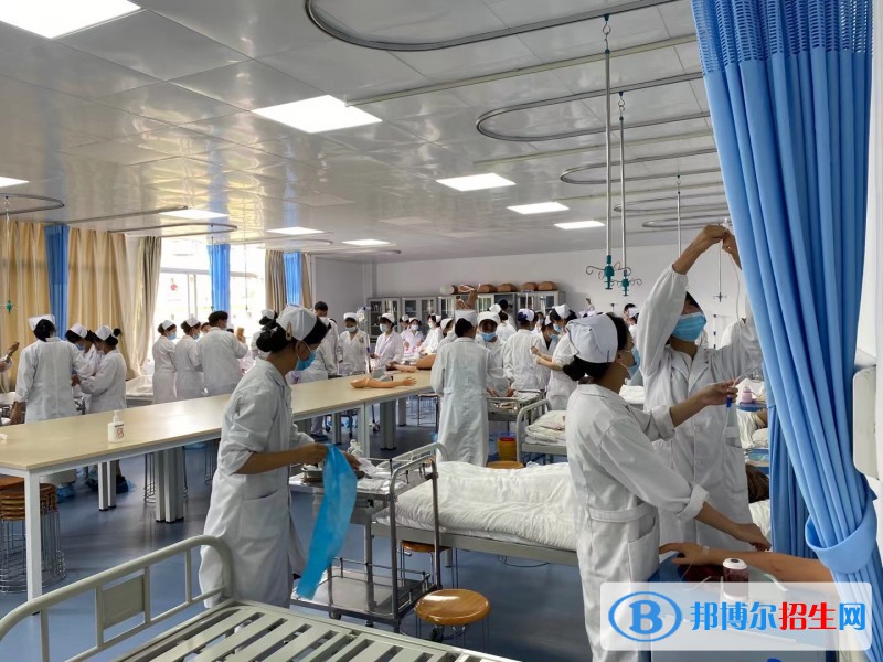 昆明醫(yī)藥職業(yè)技術(shù)學(xué)校2022年報(bào)名條件、招生要求、招生對(duì)象