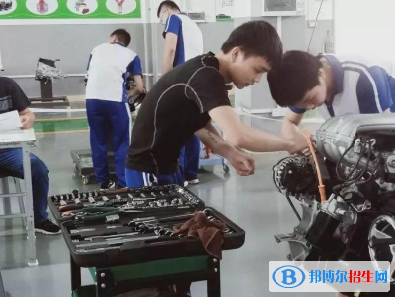 蘭州2022年汽修學(xué)校中專學(xué)校排名