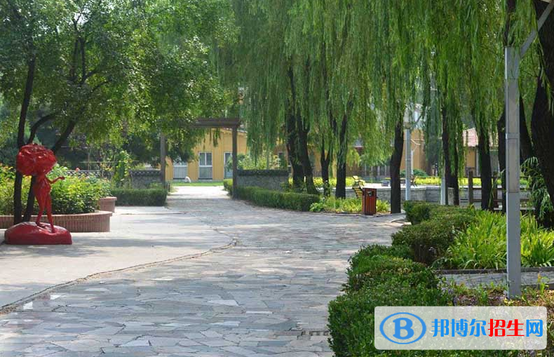 云南冶金高級(jí)技工學(xué)校2022年報(bào)名條件、招生要求、招生對(duì)象