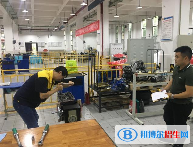 蘭州2022年初中生報什么汽修學(xué)校好