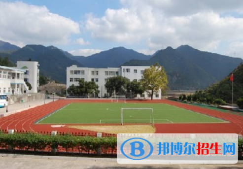 洱源縣職業(yè)高級中學2022年招生辦聯(lián)系電話