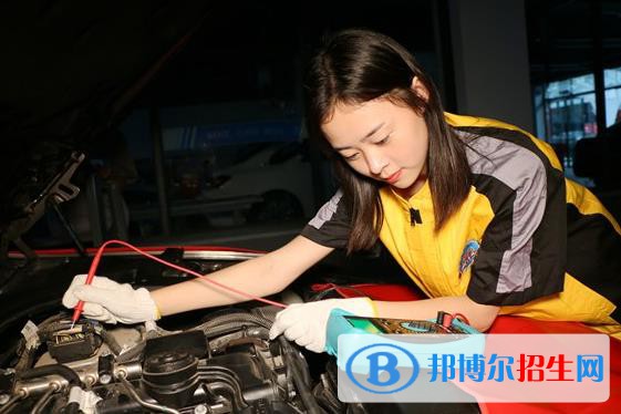 蘭州2022年初中生讀什么汽修學校最好