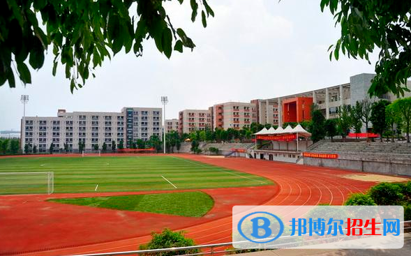 重慶渝東技工學校2022年招生辦聯(lián)系電話