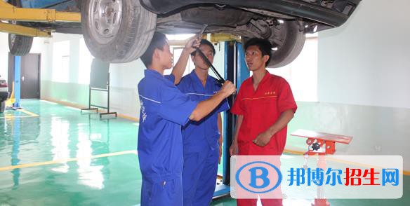 蘭州2022年初中生有哪些汽修學(xué)校