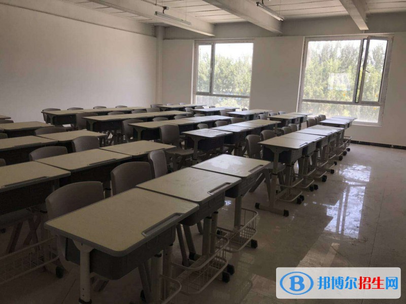 保定市華中技工學(xué)校2022年有哪些專業(yè)