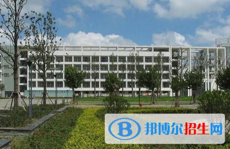 src=http://www.qirb.com.cn/skin/zhaosheng/image/nopic.gif