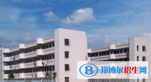 個舊市第一高級中學2022年招生辦聯(lián)系電話