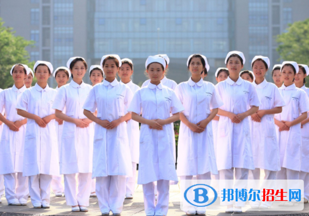 重慶2022年去護理學(xué)校學(xué)什么專業(yè)好