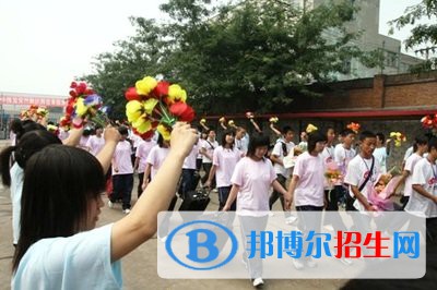 唐山勞動(dòng)高級技工學(xué)校2022年報(bào)名條件、招生要求、招生對象