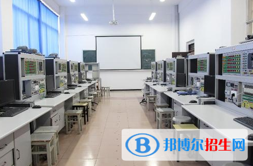 石家莊新燕春技工學校2022年招生辦聯(lián)系電話