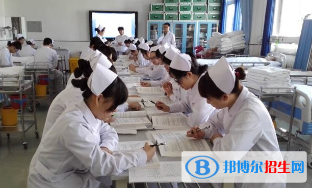 重慶2022年職高和護(hù)理學(xué)校哪個好