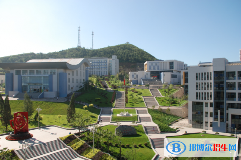承德工業(yè)學校2022年學費、收費多少