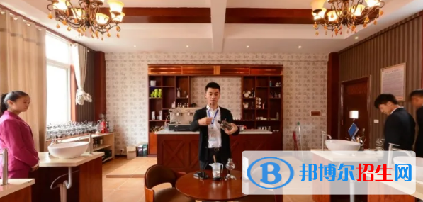遵義旅游學(xué)校2022年報(bào)名條件、招生要求、招生對(duì)象