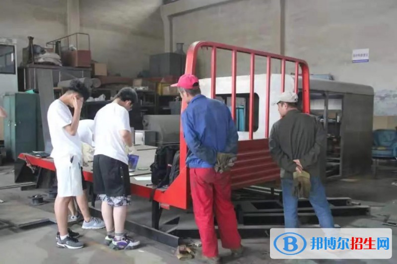 甘肅機(jī)械工業(yè)學(xué)校2022年招生辦聯(lián)系電話(huà)