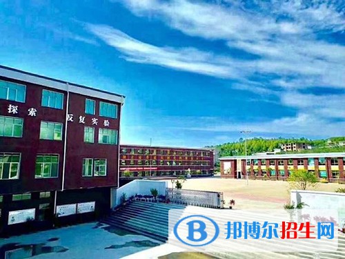 貴州航空工業(yè)技師學院烏當校區(qū)2022年招生辦聯(lián)系電話