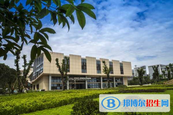 重慶護理職業(yè)學院怎么樣、好不好