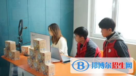 涉縣職業(yè)技術教育中心2022年招生辦聯(lián)系電話