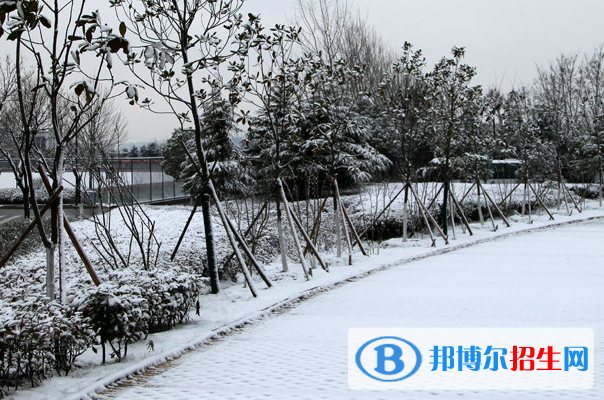 南京2022年鐵路學(xué)校怎么樣報(bào)名