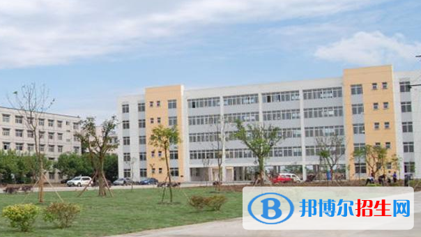 貴陽(yáng)2022年高中是中專嗎