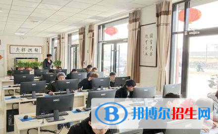 貴州2022年初中生報什么電子商務學校