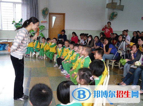 江蘇2022年幼師學(xué)校中專升大專考什么