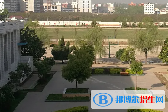 內(nèi)鄉(xiāng)縣職業(yè)中等專業(yè)學(xué)校2022年學(xué)費(fèi)、收費(fèi)多少