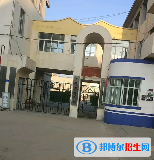 赤峰衛(wèi)生學(xué)校2022年報(bào)名條件、招生要求、招生對象