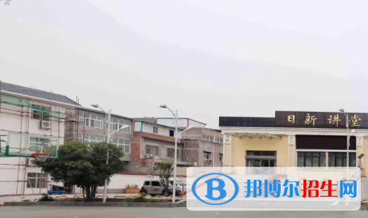 洛陽(yáng)幼兒師范學(xué)校2022年招生辦聯(lián)系電話