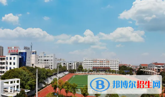 新蔡職業(yè)中等專(zhuān)業(yè)學(xué)校2022年招生辦聯(lián)系電話(huà)