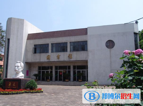 山西農業(yè)機械化學校2022年學費、收費多少