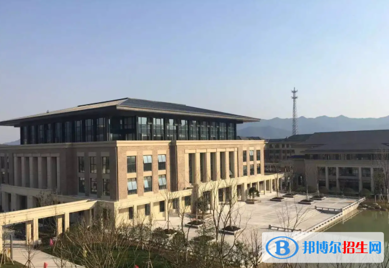  富陽(yáng)中學(xué)國(guó)際部2022年入學(xué)考試