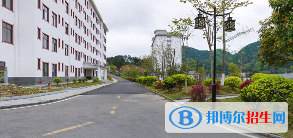 三都水族自治縣民族中等職業(yè)學校2022年住宿條件