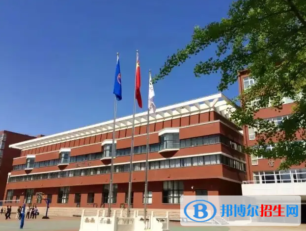 北京新英才國(guó)際學(xué)?？孔V嗎