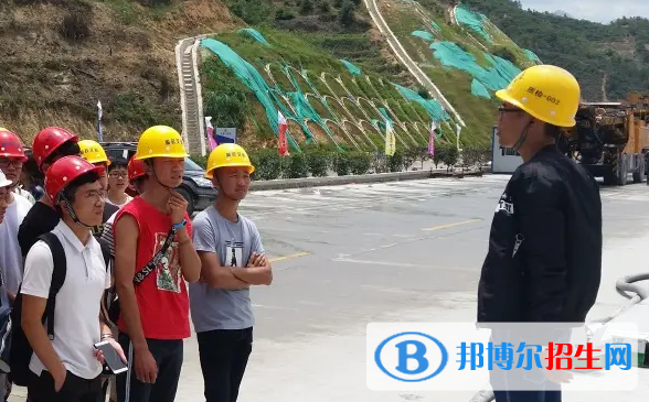 重慶2022年建筑學(xué)?？梢詫W(xué)什么