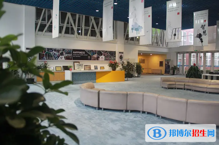 北京力邁國際學(xué)?？孔V嗎