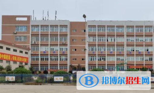 湖南護(hù)理學(xué)校2022年報(bào)名條件、招生要求、招生對象