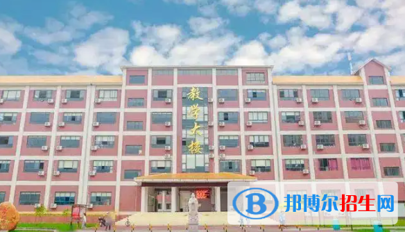 廣東2022年中專汽修學(xué)?？梢钥即髮? width=