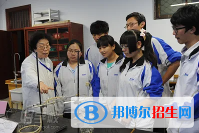 北京新亞中學國際部初中2023年課程體系