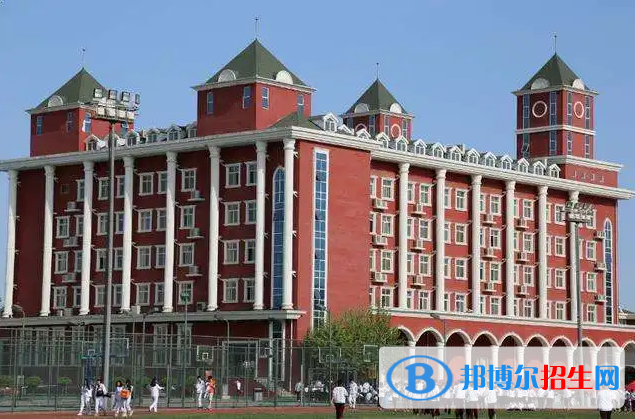 北京愛迪國際學(xué)校初中部2023年課程體系
