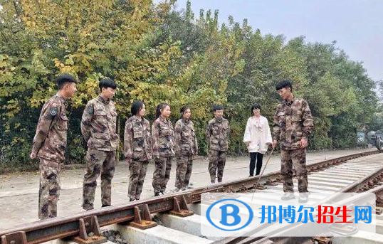 成都2023年鐵路學(xué)校里都有什么專(zhuān)業(yè)