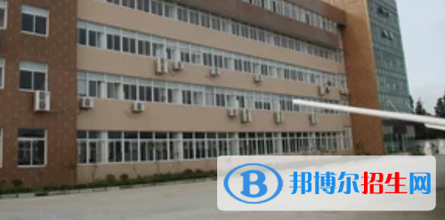 學(xué)校32